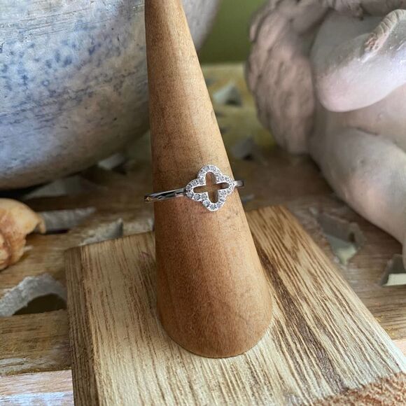 Cubic Zirconia Plus Sign Shape Sterling Silver Ring Size 51/2 - Picture 1 of 7